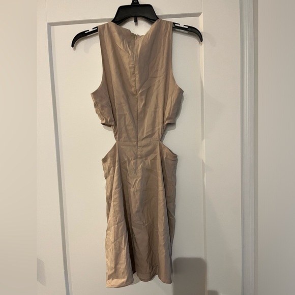 Zara Beige Mini Dress - Picture 2 of 3